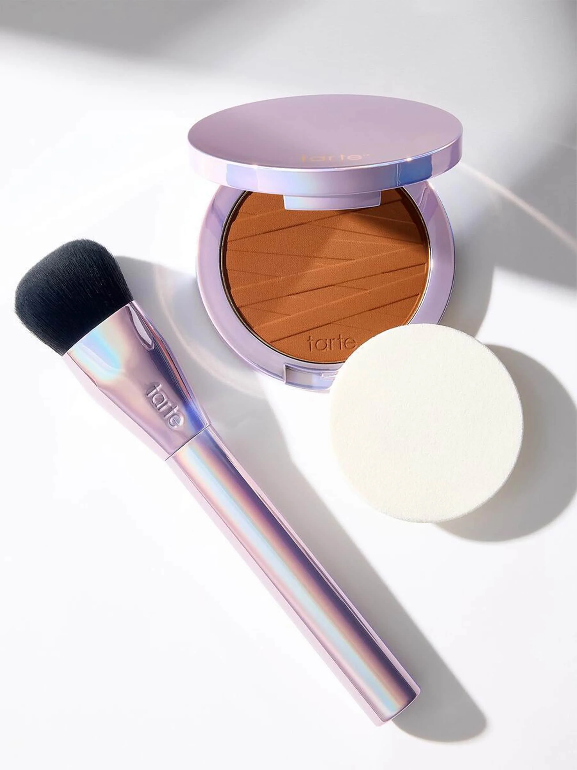 shape tape™ pressed powder brush - Image 3