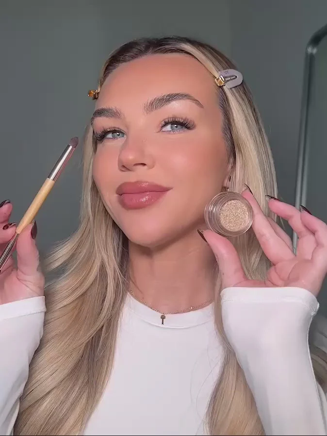 glow pot eyeshadow & brush - Image 2