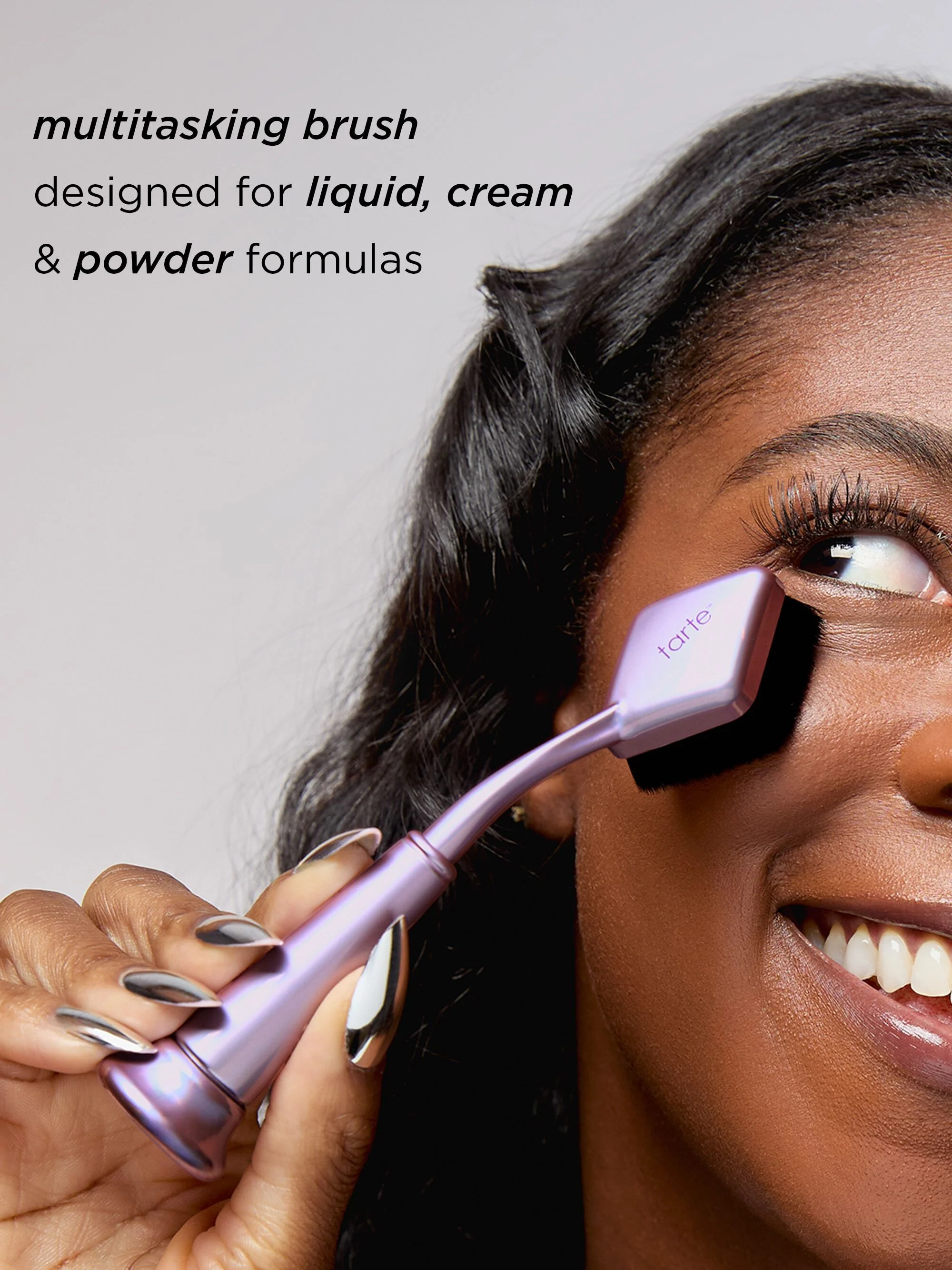 shape tape™ blur concealer brush - Image 3