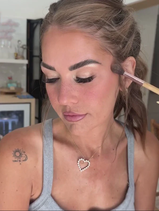 tarte™ x Amber Massey glow pot & brush - Image 2