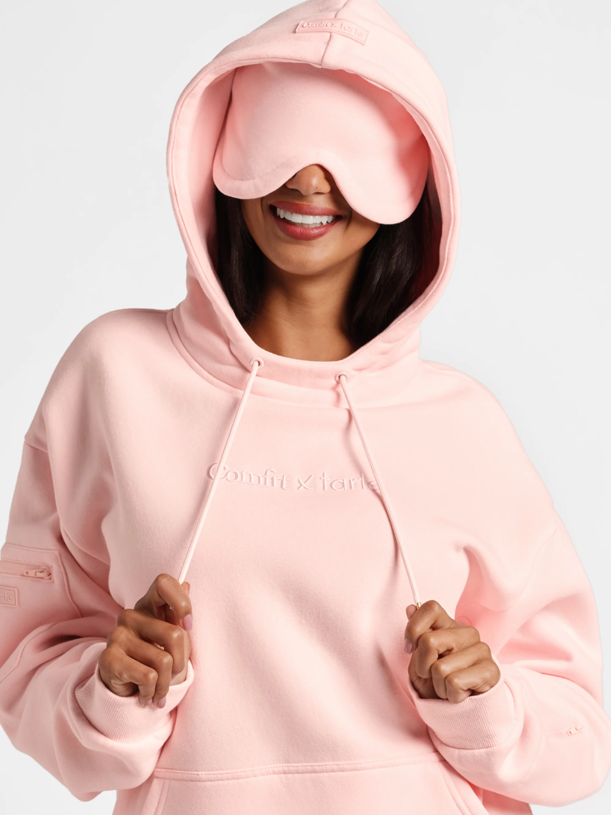 tarte x Comfrt airplane mode travel hoodie - Image 6