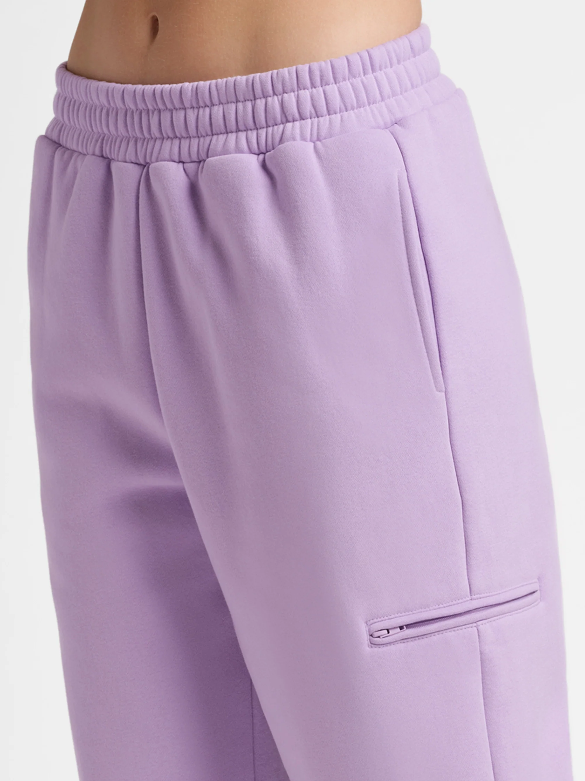 tarte x Comfrt airplane mode travel sweatpants - Image 8