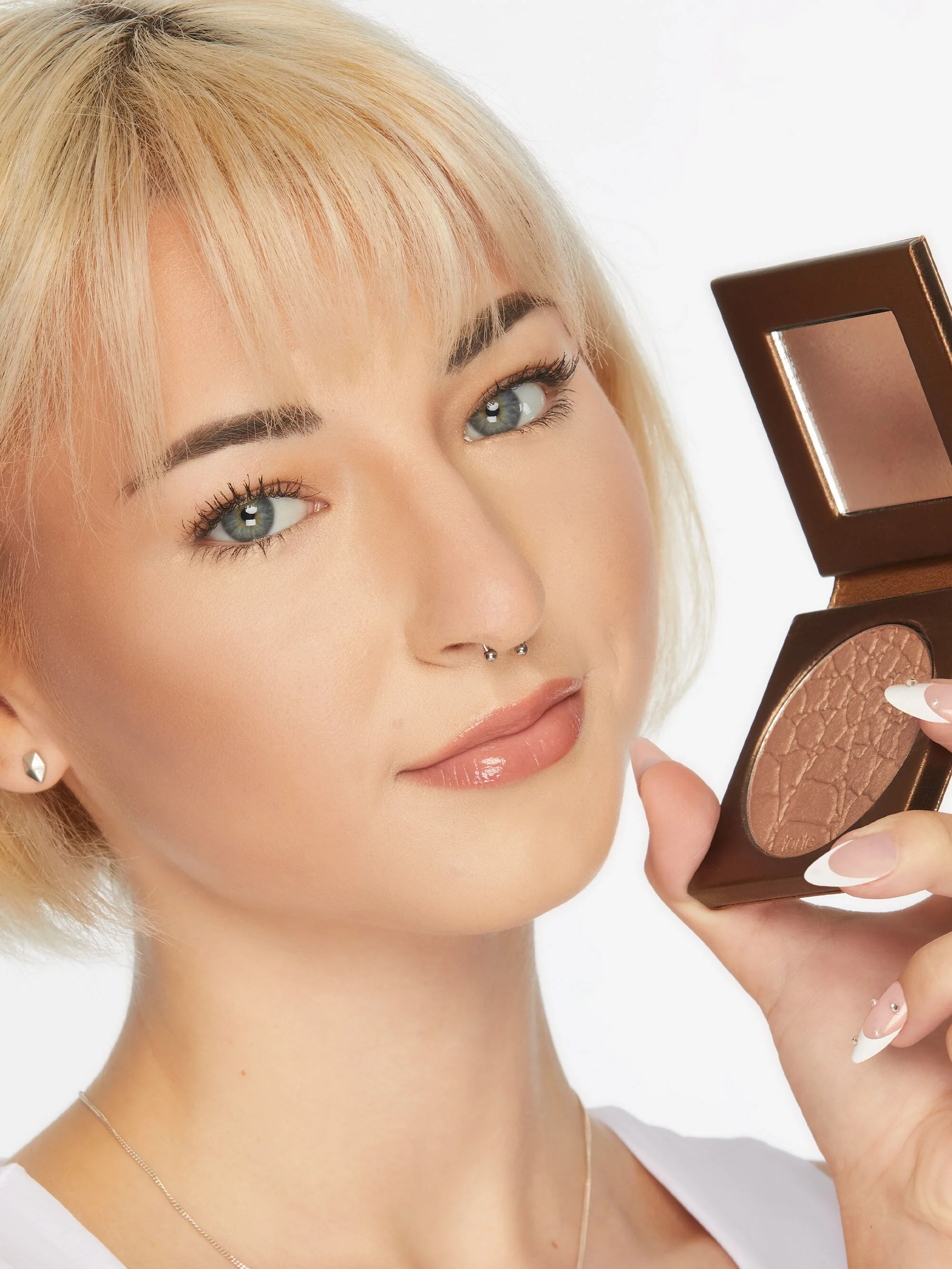 travel-size Amazonian clay waterproof bronzer - Image 4